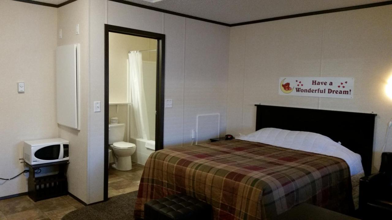 Bear's Den Lodge Shaunavon Eksteriør billede